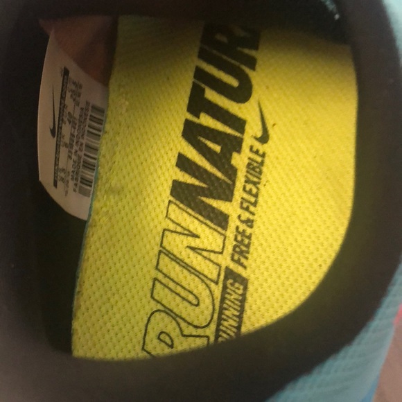 Nike Women’s Sneakers - Picture 9 of 12